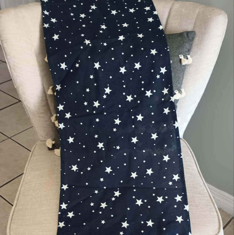 2 cloth runners